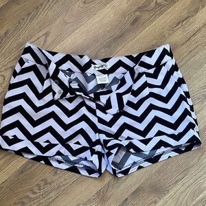 Black and White Chevron Women Shorts